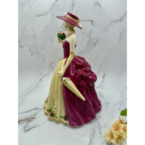 Royal Albert by Royal Doulton Old Country Roses 2010 Figurine of Year 9” MINT - Picture 4 of 16